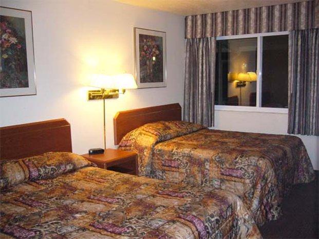 Rivershore Motel