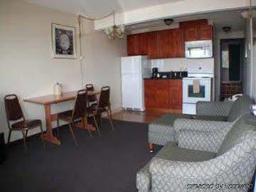 Motel Rivershore 2*